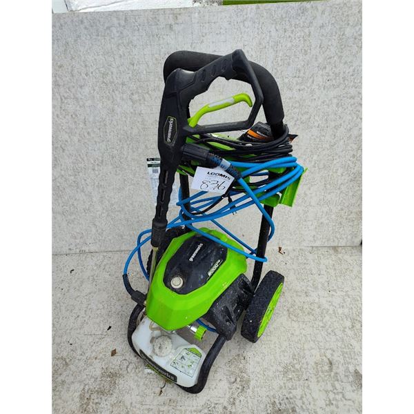 GREENWORKS PRESSURE WASHER 2000 PSI / RUNS