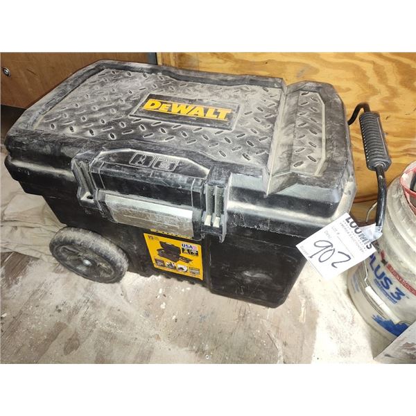 DEWALT ROLLING TOOL BOX