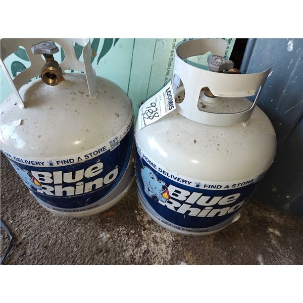 SET OF 2 BLUE RHINO PROPANE BOTTLES (15 LBS)