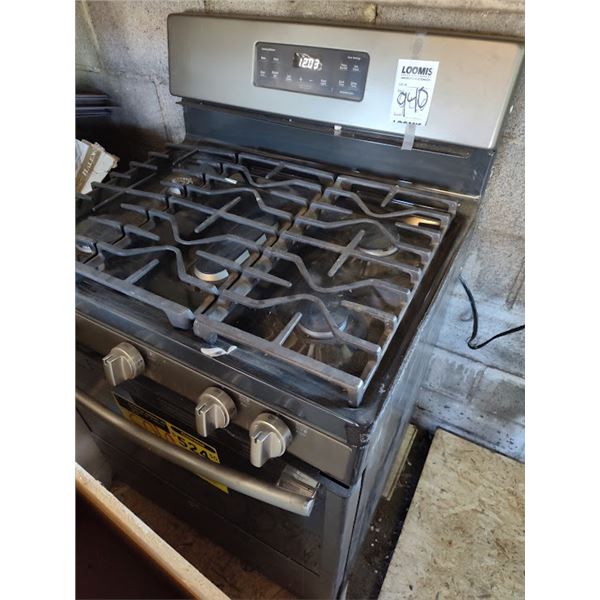 New Gas Range / Never Used/ $524.00 Cost