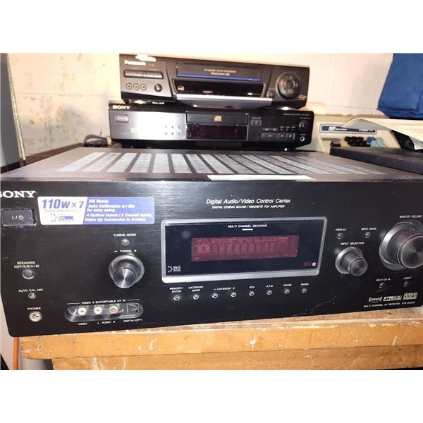 SONY DIGITAL AUDIO VIDEO CONTROL CENTER POWERS UP DISCRETE 7 CHANNEL AMP