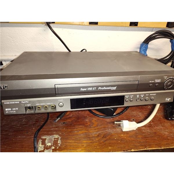 JVC SR-V101US SUPER VHS ET PROFESSIONAL POWERS UP GOOD CONDITION