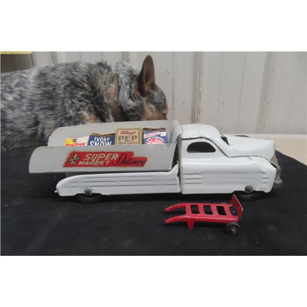 Buddy L Super Market Delivery Truck, Pressed Steel, 1940s, With Dolly And Grocery 13"