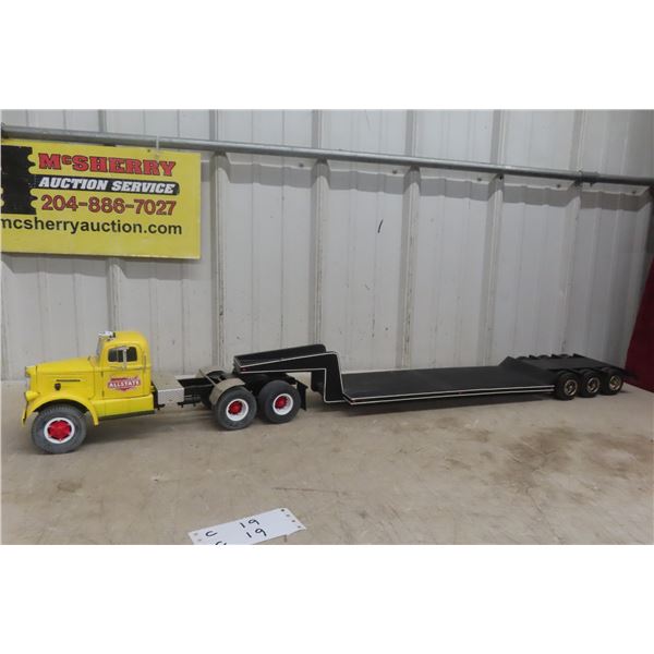 Fumbly 1/15 Die-Cast White WC22 Truck And Tandem Drop Deck Trailer, 48" Long