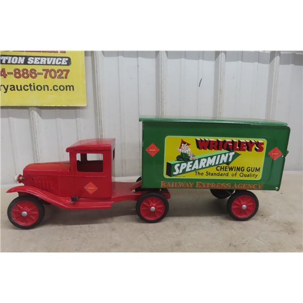 Buddy L Railway Express Pressed Steel Truck And Trailer, Late 1920s Or Early 1930s, Professionally