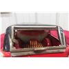 Image 10 : Bandai Tin Friction '56 Ford Station Wagon, 1950s Or 1960s, 12" Long