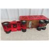 Image 14 : Tonka Livestock Semi Truck & Trailer Pressed Steel, 1950s, 23 1/2"