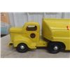 Image 12 : Otaco Minnitoy Canadian Oil White Rose Tanker Truck & Trailer Pressed Steel, 1940s–50s, 28"