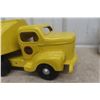 Image 3 : Otaco Minnitoy Canadian Oil White Rose Tanker Truck & Trailer Pressed Steel, 1940s–50s, 28"