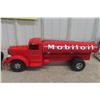 Image 7 : Smith-Miller Mobilgas Tanker Truck & Trailer Pressed Steel, 1950s, 35"