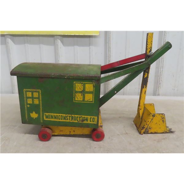 Minni Toy Otaco Construction Steam Shovel Pressed Steel, 1940s–50s, 18" Approx.