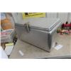 Image 5 : Pepsi-Cola Aluminum Cooler, 1950s Airstream Design With Bottle Opener & 6-Pack Bottles