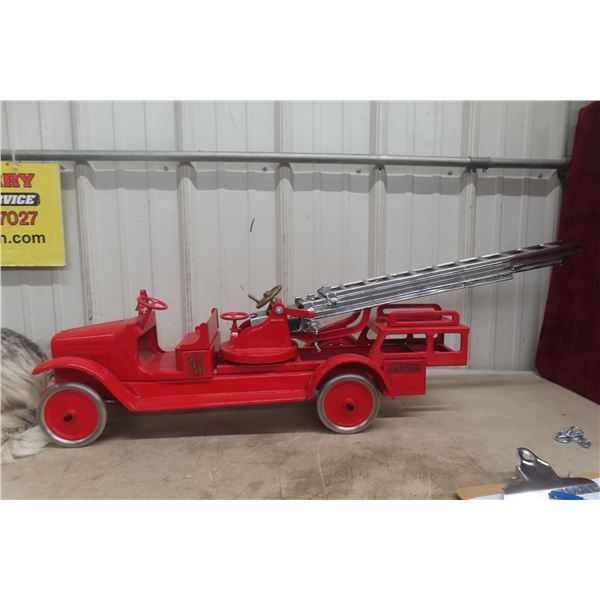 Buddy L Aerial Ladder Fire Truck Pressed Steel 1920s Or 1930s Professionally Restored 38"