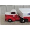 Image 8 : Otaco Minnitoy Esso Tanker Truck And Trailer Pressed Steel 1940s Or 1950s Professionally Restored 2