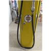 Image 22 : Gilbarco Calco-Meter Gas Pump White Rose 1940s Or 1950s With Reproduction Globe - Professionally Re