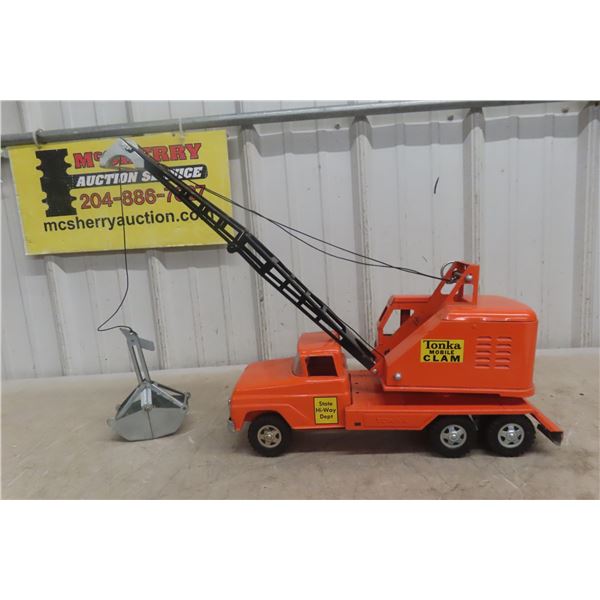 Tonka State Highway Department Mobile Clam Truck Pressed Steel 1960s 16 1/2" Plus Boom