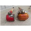 Image 2 : Two Vintage Shell Insect Sprayers