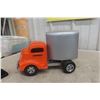 Image 7 : Smith-Miller Lyon Van Lines Truck & Trailer Pressed Steel, 1950s, 20"