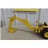 Image 4 : ERTL Ford Backhoe Die-Cast Loader, 1/12 Scale, 1970s