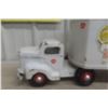 Image 12 : Otaco Minnitoy Heinz 57 Pickle Pressed Steel Truck And Trailer 1940s Or 1950s 28"
