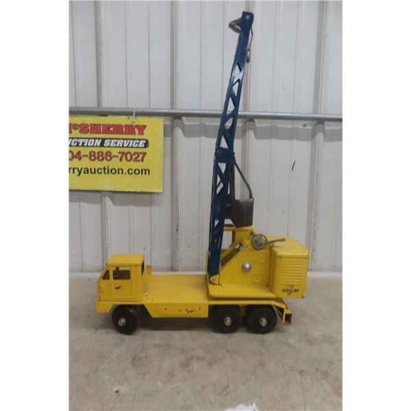 Nylint Clark Michigan T-24 Pressed Steel Toy Crane 1950s 17 1/2" Plus Boom