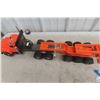 Image 17 : Allen Toy Co 1/16 Scale Mack Truck Lowbed With Overload Flatbed 4 Piece Set Total Length 60"