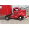 Image 2 : Otaco Minnitoy Canada Packers Maple Leaf Truck And Trailer 1940s Or 1950s Pressed Steel 29"