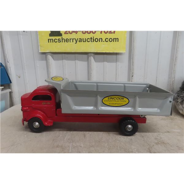 Lincoln Construction Dump Truck 1940s Or 1950s Pressed Steel 19"