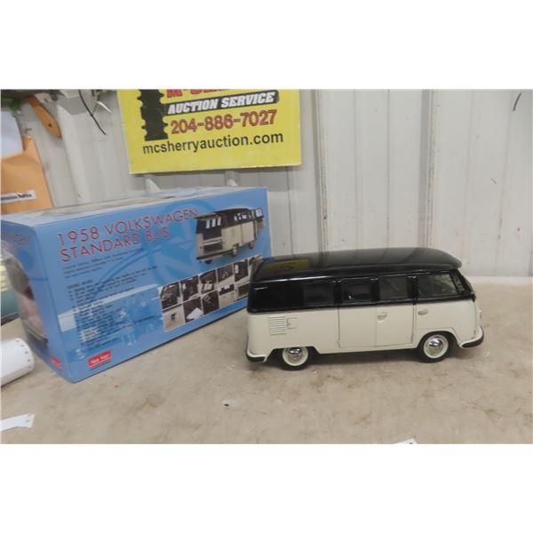 Sun Star 1958 Volkswagen Stakebed 1/12 Scale Die Cast With Box Limited Edition