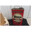 Image 2 : Husky Cardboard Carrier, 1-Gallon Motor Oil and 6-Insecticide Sprayer