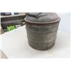 Image 4 : Legal Measure Fuel Pail