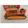 Image 2 : Lited Piston Action Tractor - Betting Tin Litho, Japan TN w/ Box, No Men