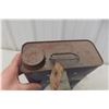Image 6 : North Star Oil Limited One-Gallon Metal Can with Original Tag