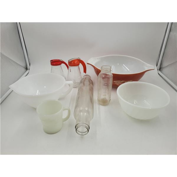 VTG Kitchen Lot w/ Syrup Dispensers, Mixing Bowls, Glass Bottle, & More