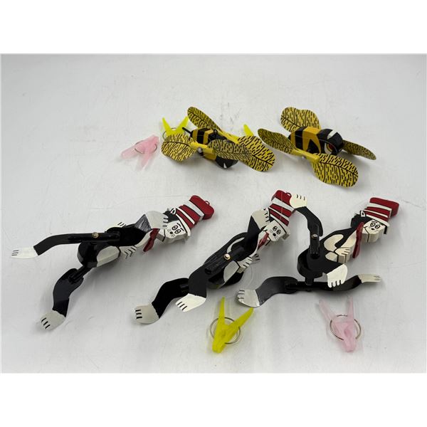 5 Wooden Wind Mobiles: Bumble Bees & Cat In The Hat