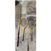 Image 1 : 3 Vintage Rackets & Pool Cue
