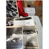 Image 5 : Assorted Black / White Pictures