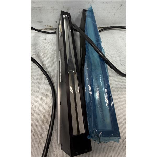 Lot of (2) Metaphase Lighting Technologies Lights