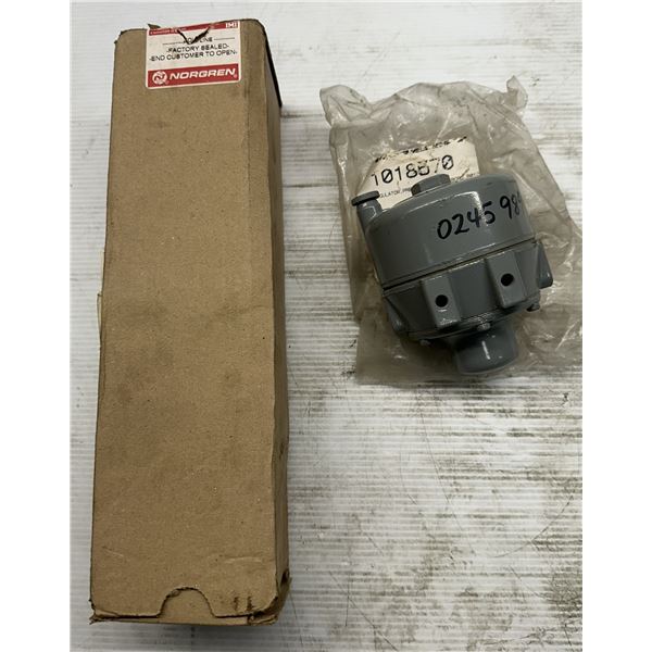 Lot of (2) Regulators #R74G-4AK-RMG & #B110ZM