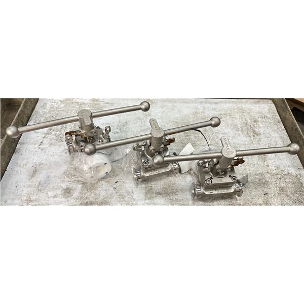 (3) Armaturen #14135F CF8M Flanged Ball Valves