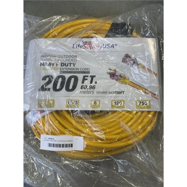 AS NEW INDOOR\ OUTDOOR 3-WIRED GROUNDED HEAVY DUTY 200FT 16AWG 125VOLTS