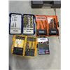 Image 3 : SOLDERING GUN AND 4 CONTAINERS OF BIT SETS