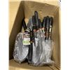 Image 1 : BOX OF NEW GARDENING TROWELS