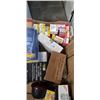 Image 2 : TRAY OF ASSORTED AUTOMOTIVE LIGHTS IGNITION MOUNTS AND MORE