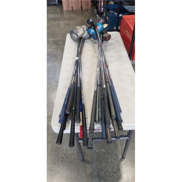 LARGE LOT OF VINTAGE GOLF CLUBS