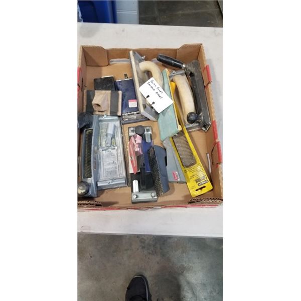 TRAY OF BODY FILES AND SANDING BLOCKS