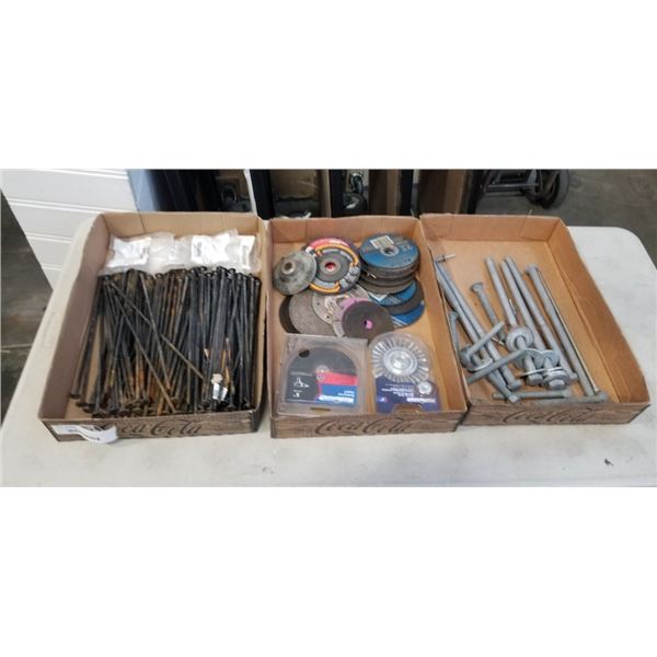 3 TRAYS OF GRINDING DISCS, BOLTS, ETC
