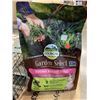 Image 2 : TWO LIVE ANIMAL TRAPS AND BAG OF RABBIT FOOD WITH SNAP TRAP AND MOLE TRAP