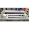 Image 1 : 4 BUNDLES OF BLINDS - 3  32.5", 1 33"