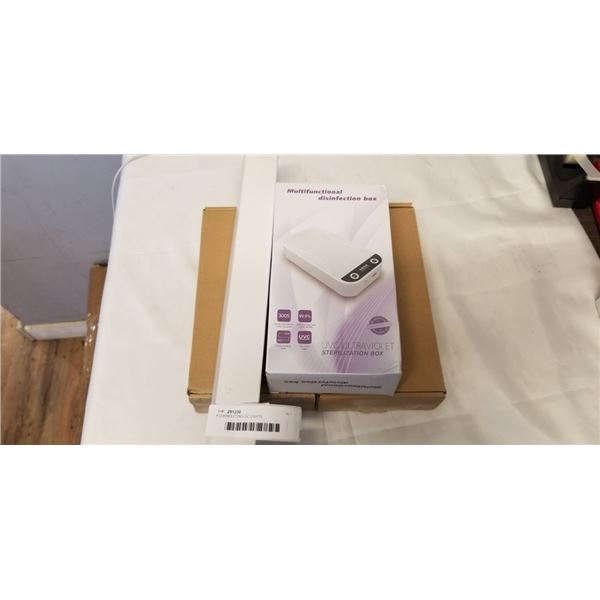 4 DISINFECTING UV LIGHTS